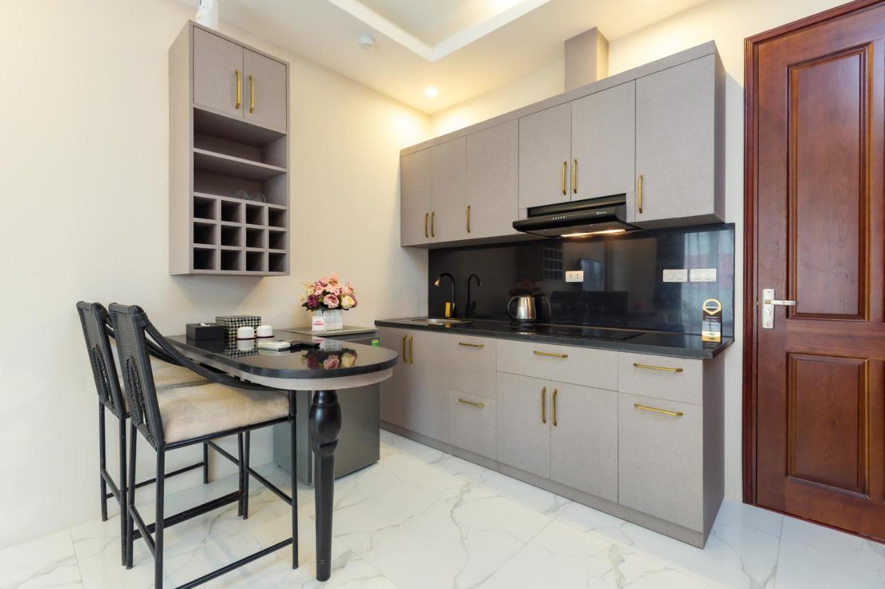 Aisha Hotels And Apartments Hanoi Buitenkant foto